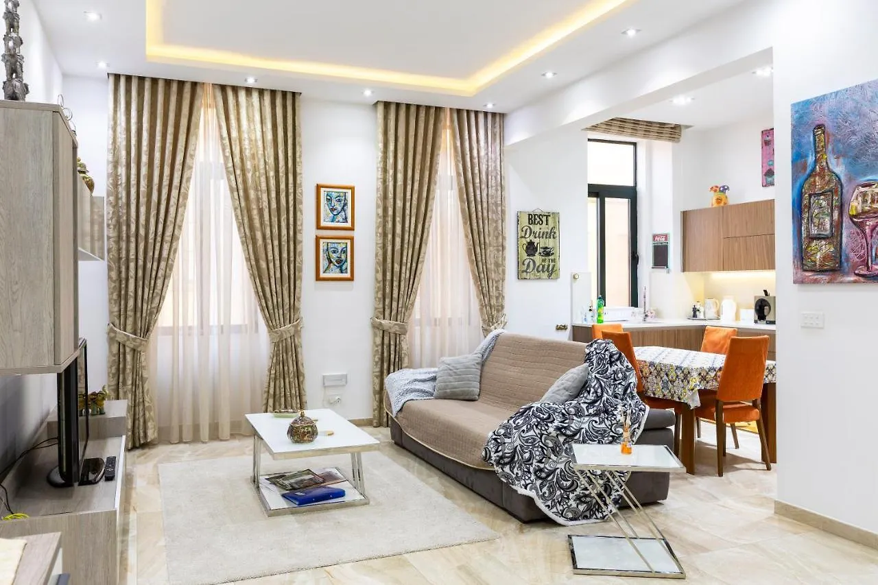 Valletta Large 3 Bedroom Apartment