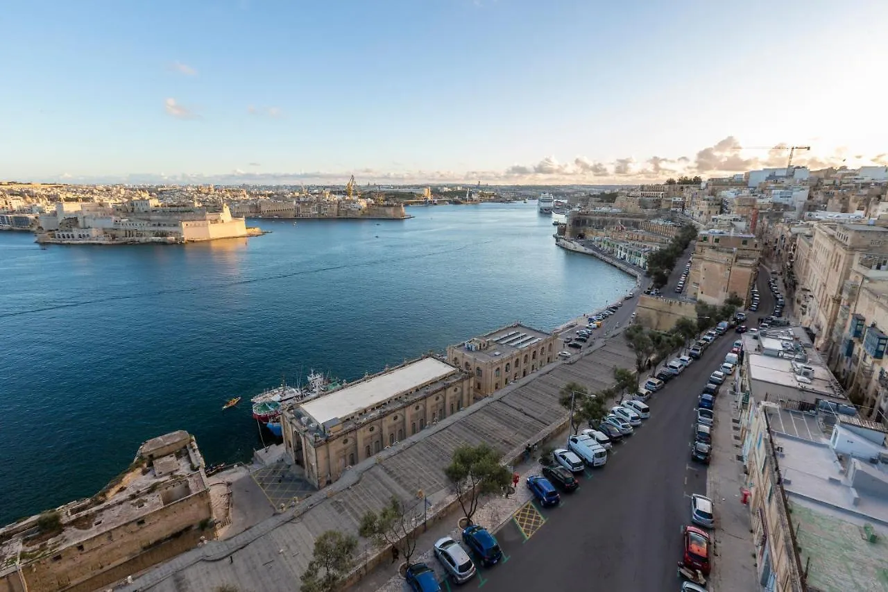Valletta Large 3 Bedroom Apartment